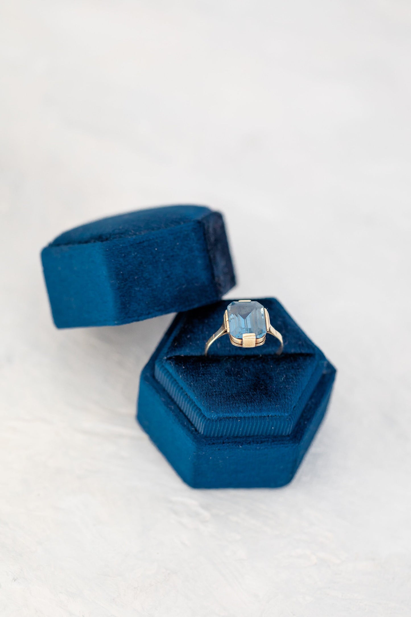 Boîte à bagues en velours bleu marine, boîte à bagues de fiançailles, fente simple et double, boîte monogramme