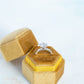 Boîte à bagues en velours moutarde jaune, boîte à bagues de mariage, boîte à bagues de proposition, cadeau de mariée, boîte en velours, boîte à bagues hexagonale, boîte monogramme