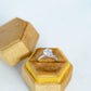 Boîte à bagues en velours moutarde jaune, boîte à bagues de mariage, boîte à bagues de proposition, cadeau de mariée, boîte en velours, boîte à bagues hexagonale, boîte monogramme